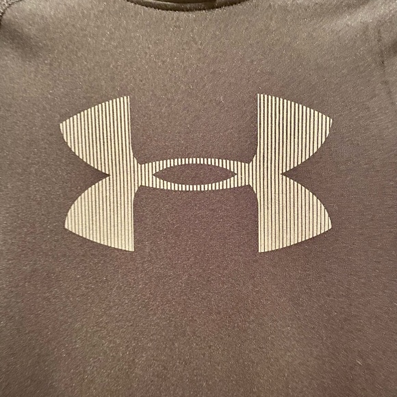 Boys Under Armour Shirt Size Small - Picture 5 of 8